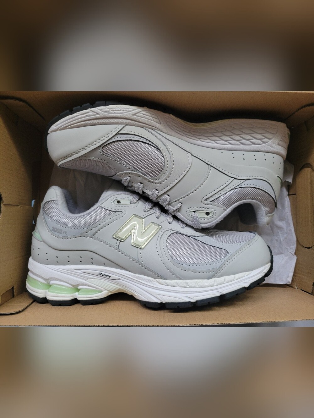 Size 5.5 Youth, 7 Women's- New Balance 2002R 'Light Grey Mint' M2002RCM NIB